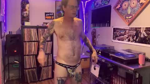 Snapshot of bnczuperzexy chatting on 03-16-26, 05:13 ZuperZexyZounds online show from 03-16-26, 05:13