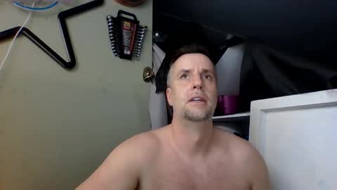 Snapshot of bobberman78 chatting on 05-01-26, 05:45 Dan online show from 05-01-26, 05:45