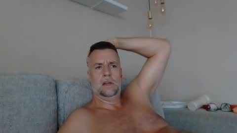 Snapshot of bobberman78 chatting on 06-22-26, 03:25 Dan online show from 06-22-26, 03:25