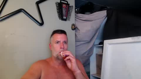 Snapshot of bobberman78 chatting on 07-11-26, 01:08 Dan online show from 07-11-26, 01:08