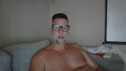 Snapshot of bobberman78 chatting on 07-18-26, 02:38 Dan online show from 07-18-26, 02:38
