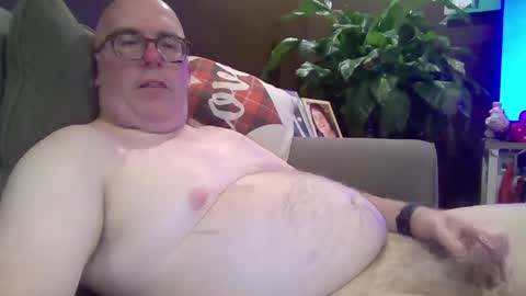 Snapshot of bobblehead31382 chatting on 03-05-25, 12:16 bobblehead31382 online show from 03-05-25, 12:16