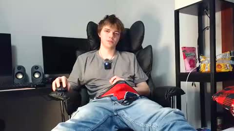 bobby72738 online show from 12-19-25, 04:30