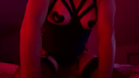 Snapshot of bodiddly64 chatting on 10-20-25, 04:24 bodiddly64 online show from 10-20-25, 04:24