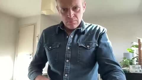 ask me online show from 11-04-25, 08:35