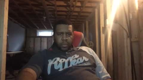 Bogarcon234 online show from 11-18-25, 07:07