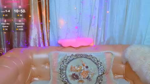 Mia online show from 11-13-25, 11:47