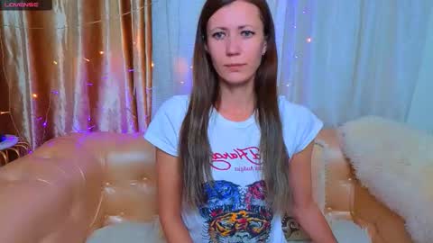 Mia online show from 11-17-25, 12:05