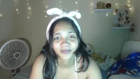 Snapshot of bombon_205661 chatting on 10-12-25, 12:42 Melanie online show from 10-12-25, 12:42