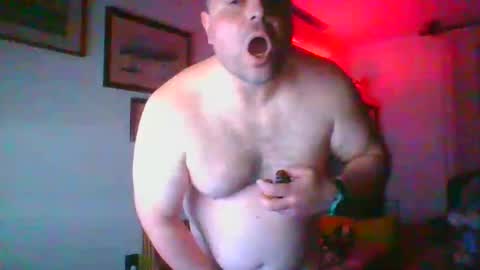 Snapshot of bondsuckslut chatting on 02-16-25, 12:52 borntosuck online show from 02-16-25, 12:52