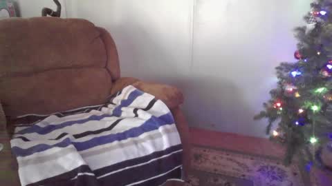 Snapshot of bone_daddy_4u chatting on 01-03-25, 03:12 Bone daddy online show from 01-03-25, 03:12