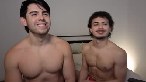Snapshot of bonebrosxxx chatting on 05-15-26, 03:46 bonebrosxxx online show from 05-15-26, 03:46