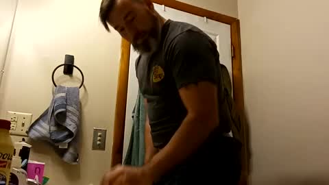 Snapshot of bongripingclitlicker chatting on 12-06-24, 03:52 bongripingclitlicker online show from 12-06-24, 03:52