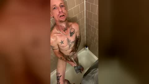 Snapshot of bonner85 chatting on 06-11-26, 01:27 bonner85 online show from 06-11-26, 01:27