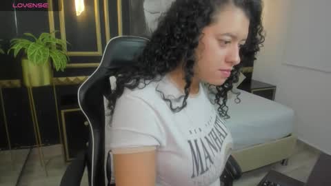 Snapshot of bonnie68_ chatting on 11-10-25, 01:32 bonnie68_ online show from 11-10-25, 01:32