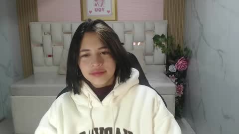 Bonnie  online show from 03-22-26, 12:19