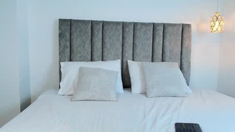 Bonnie online show from 11-11-25, 08:25