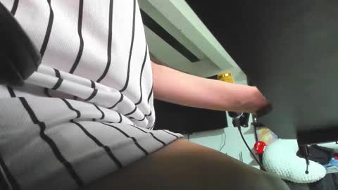 Snapshot of bonnie_bu chatting on 11-25-25, 07:25 becky online show from 11-25-25, 07:25