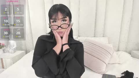 Snapshot of bonnie_foxyy chatting on 05-25-26, 04:40 Bonnie online show from 05-25-26, 04:40