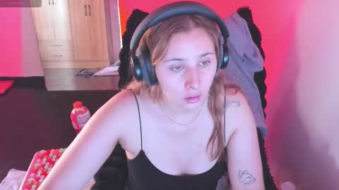 Bonnie Help me reach 500 likes online show from 02-27-26, 06:30