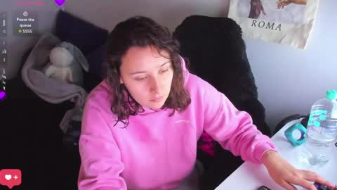 Bonnie Help me reach 500 likes online show from 04-28-26, 06:13