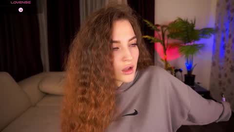 Snapshot of bonniecannon chatting on 12-25-24, 06:09 Grace online show from 12-25-24, 06:09