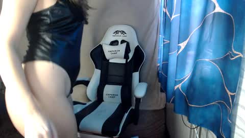 bonny_klyde95 online show from 12-13-24, 11:23