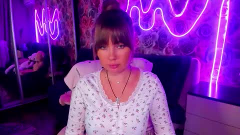 Snapshot of bonybenessy chatting on 09-14-25, 07:35 Mira online show from 09-14-25, 07:35