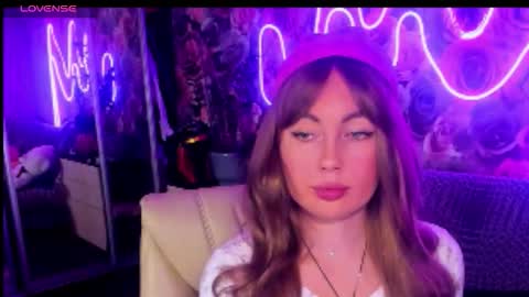 Snapshot of bonybenessy chatting on 10-26-25, 07:42 Mira online show from 10-26-25, 07:42