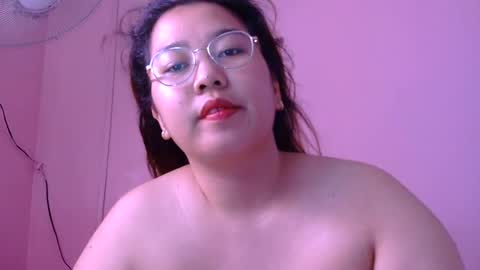 Snapshot of boobsiemarie chatting on 07-05-26, 02:18 MommyMarie-Singlemom of 2. online show from 07-05-26, 02:18