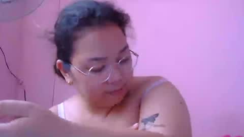 Snapshot of boobsiemarie chatting on 07-21-26, 04:37 MommyMarie-Singlemom of 2. online show from 07-21-26, 04:37