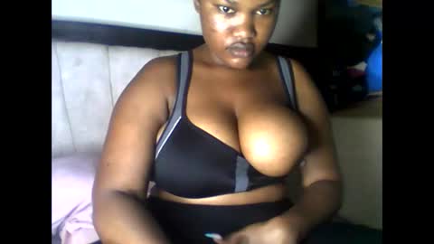Snapshot of boobylicious012 chatting on 06-07-26, 01:21 boobylicious012 online show from 06-07-26, 01:21