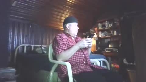 Booshwa online show from 04-21-26, 04:52