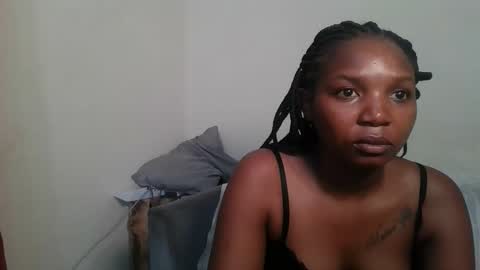 Snapshot of bootie_caramel chatting on 05-10-26, 01:05 bootie_caramel online show from 05-10-26, 01:05