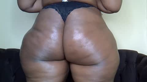 Snapshot of bootieshakess chatting on 12-14-25, 09:19 bootieshakess online show from 12-14-25, 09:19