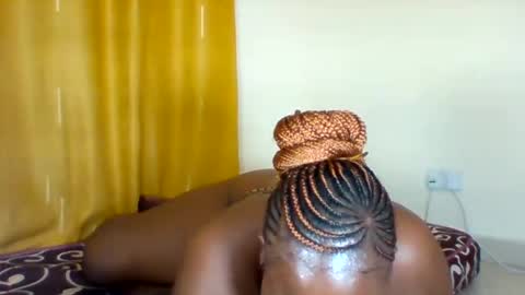 Snapshot of booty_panther chatting on 01-12-25, 04:18 sandrah online show from 01-12-25, 04:18