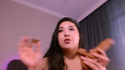 Mona online show from 02-15-26, 07:51