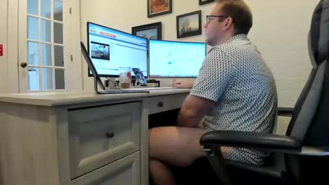 Boredhorndog online show from 01-27-25, 05:04