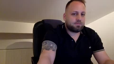 hugo online show from 05-30-26, 03:14