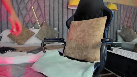 Boss online show from 11-30-25, 03:21