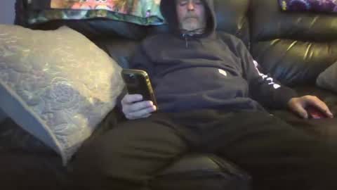 bostonguy1969 online show from 01-28-25, 01:39