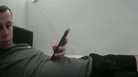 Snapshot of botisz01 chatting on 11-03-25, 07:04 botisz01 online show from 11-03-25, 07:04