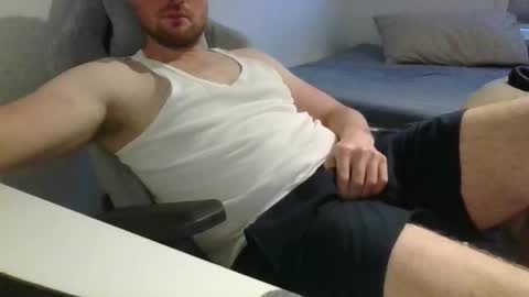 Snapshot of bottomtsinner chatting on 09-14-25, 05:34 bottomtsinner online show from 09-14-25, 05:34