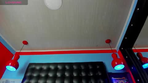 bouncing_bunnyxxx69 online show from 10-18-25, 05:54