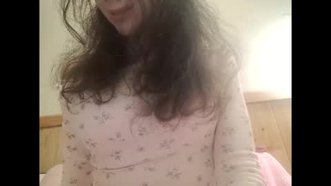 Snapshot of bouncyqueenmajesty chatting on 05-12-26, 04:26 Bouncy Queen Majesty online show from 05-12-26, 04:26