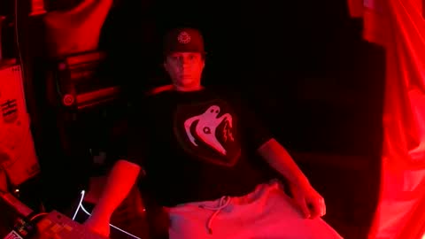 Snapshot of bowerboi1217 chatting on 11-20-25, 07:08 Bowerboi1217 online show from 11-20-25, 07:08