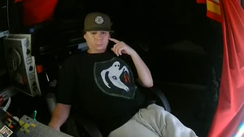 Snapshot of bowerboi1217 chatting on 11-27-25, 12:40 Bowerboi1217 online show from 11-27-25, 12:40