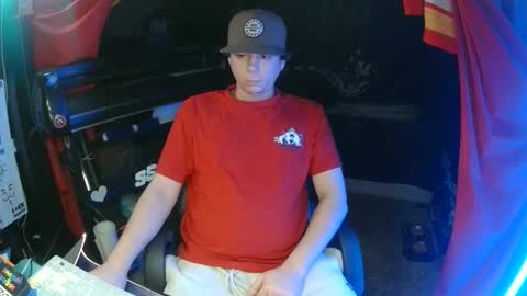 Snapshot of bowerboi1217 chatting on 12-02-25, 11:00 Bowerboi1217 online show from 12-02-25, 11:00