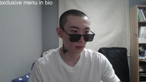 Snapshot of boxman556990 chatting on 06-05-26, 02:07 boxman556990 online show from 06-05-26, 02:07