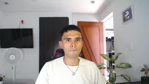 Snapshot of boy_andy0906 chatting on 05-09-26, 09:20 Andy online show from 05-09-26, 09:20